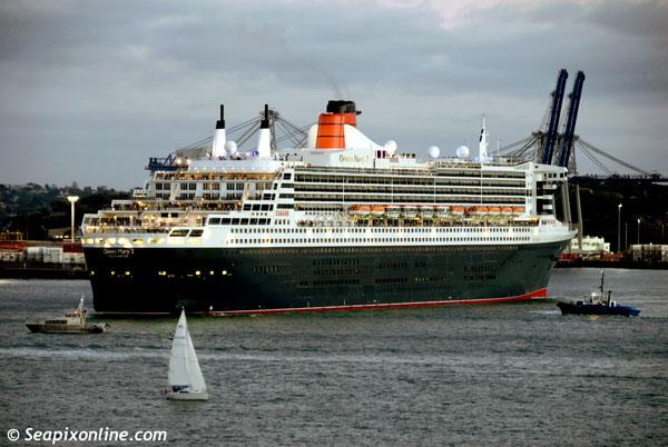 Queen Mary 2, QM2 9241061 ID 6182